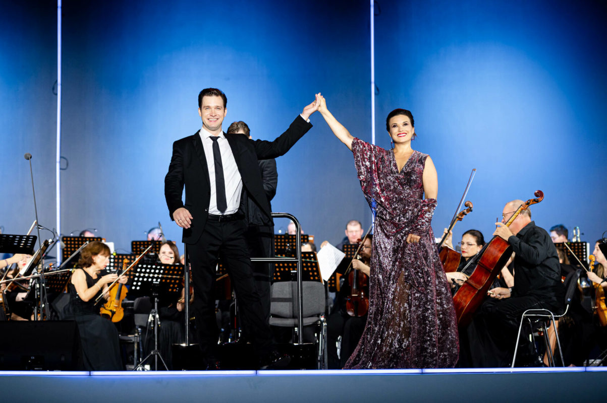 Звезды оперной сцены выступили в «Сириусе» с большим гала-концертом